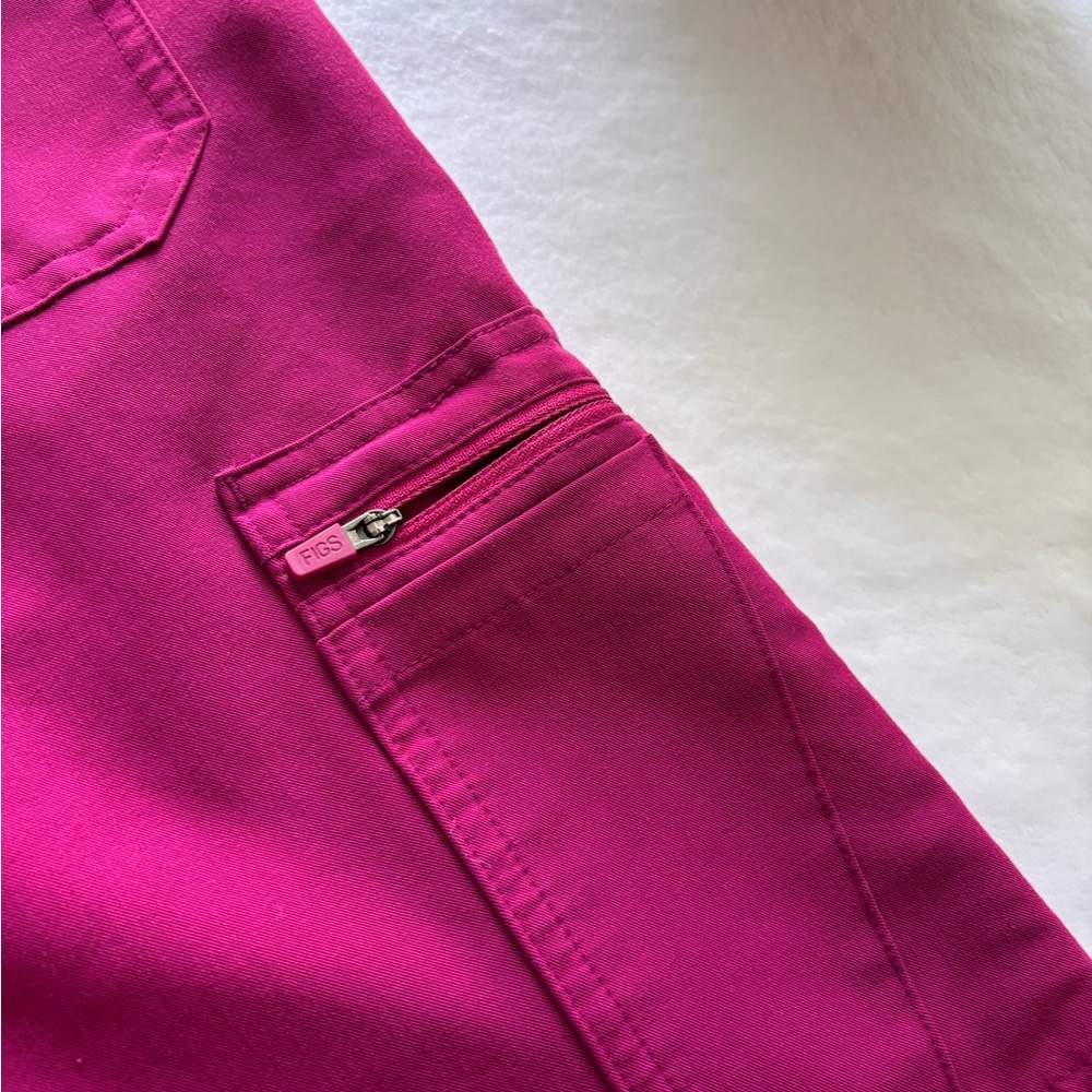 High Waisted Yola Scrub Pants || Dark Magenta || Figs - Picture 5 of 6